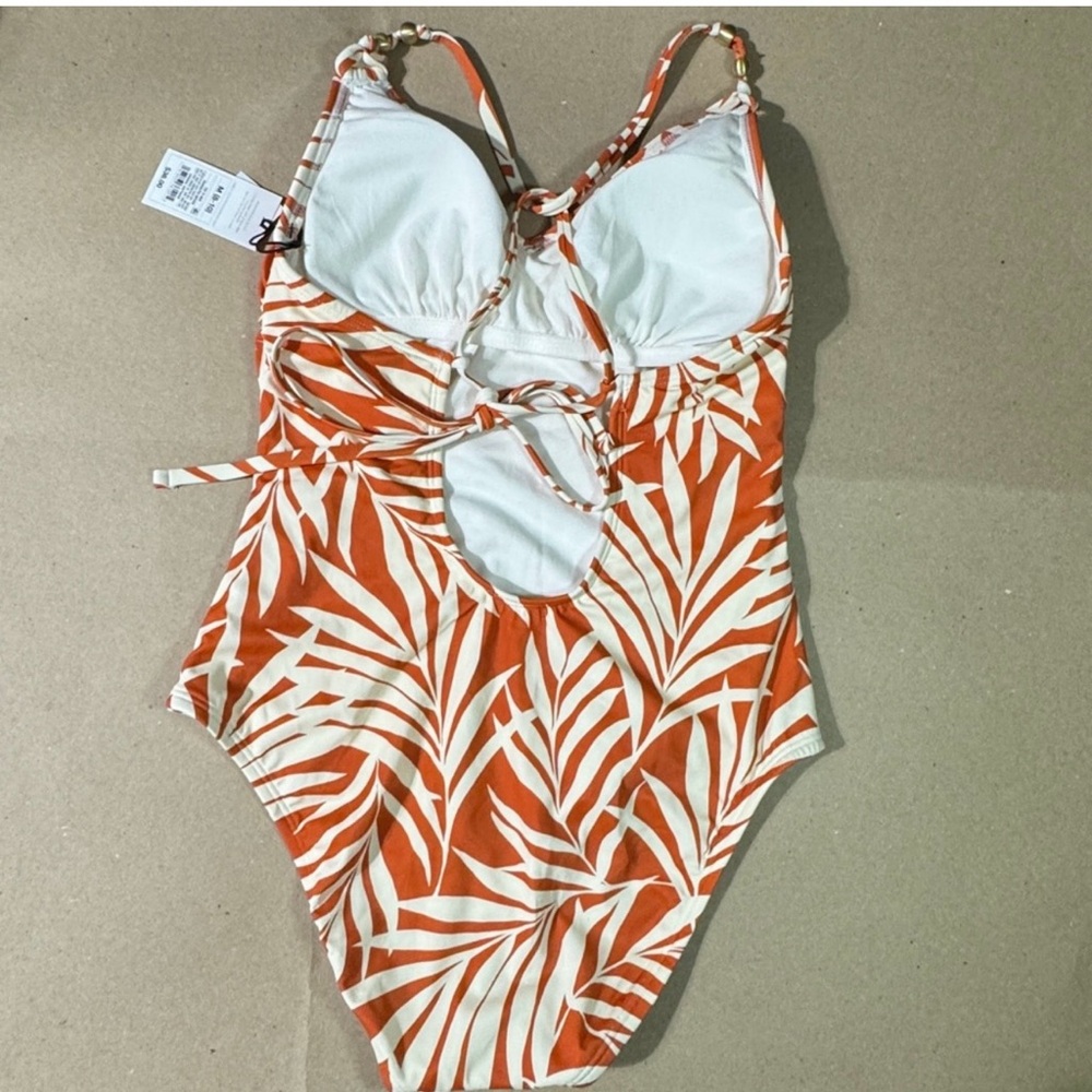 Shade and‎ shore women’s size medium bead knot detail one piece swimsuit - Picture 5 of 9